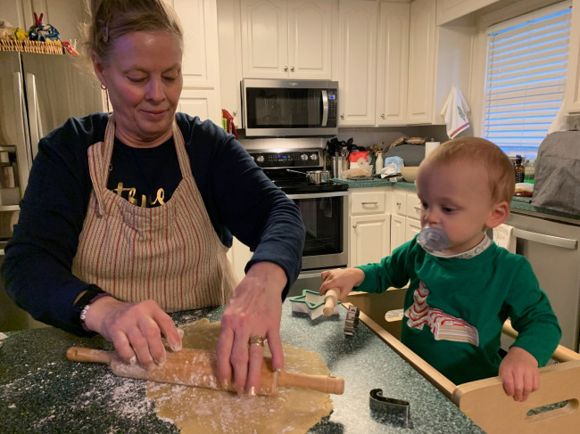 Baking Christmas cookies with KiKi